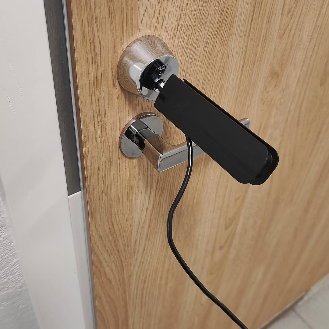 Surautusavaimelle välillä vähän lisää lukkoja. Perus ABLOY Pulsea, jossa avaimen…